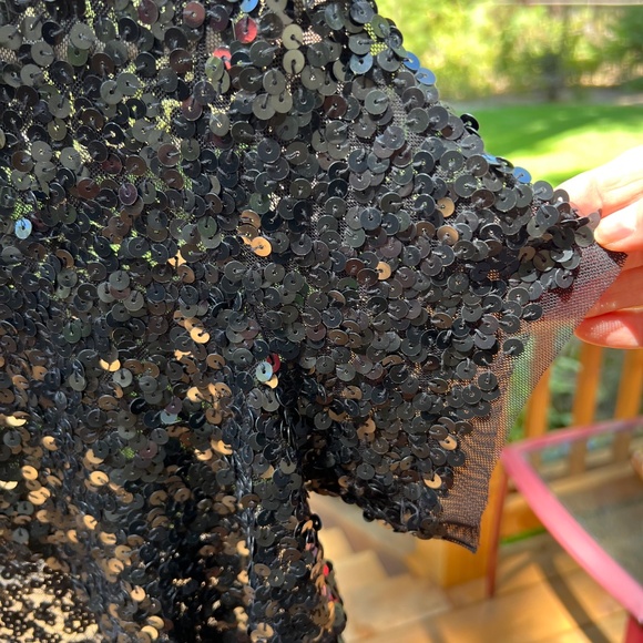 Black sequin short cropped dress jacket. - Picture 3 of 4